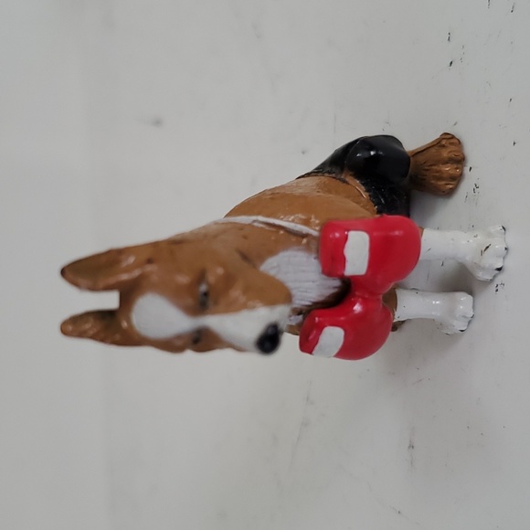 Lil Homies Dog Boxer "Puncher" with Boxing Gloves - Picture 5 of 7